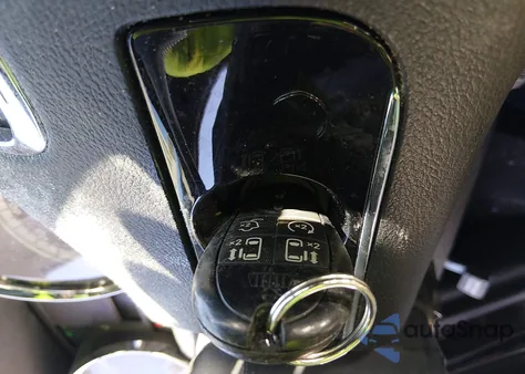 2019 Dodge Grand Caravan Sxt z USA, uszkodzony, nr VIN 2C4RDGCG9KR677991